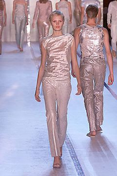 DKNY fashion show for Spring/Summer 2000