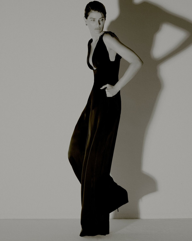 Isabeli Fontana featured in  the Tufi Duek advertisement for Autumn/Winter 2023