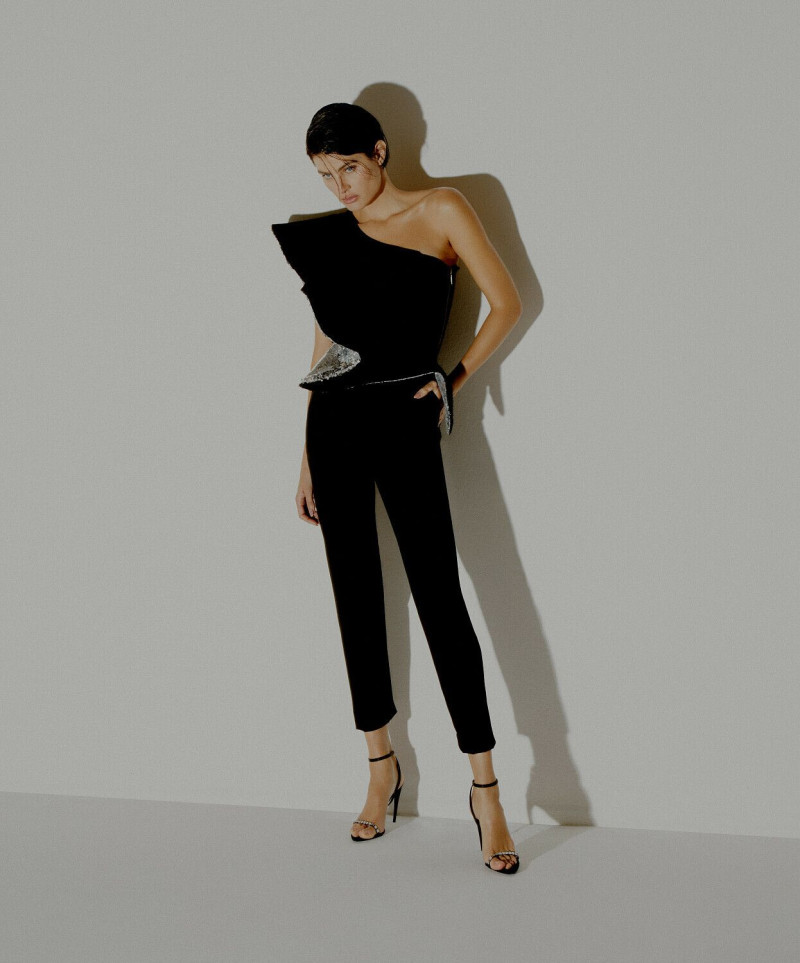 Isabeli Fontana featured in  the Tufi Duek advertisement for Autumn/Winter 2023
