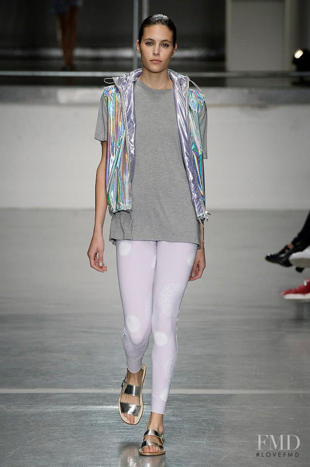 Dana López featured in  the Richard Nicoll fashion show for Spring/Summer 2015