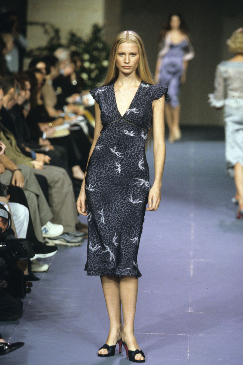 Chloe fashion show for Spring/Summer 1999
