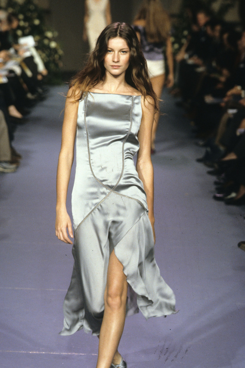 Chloe fashion show for Spring/Summer 1999