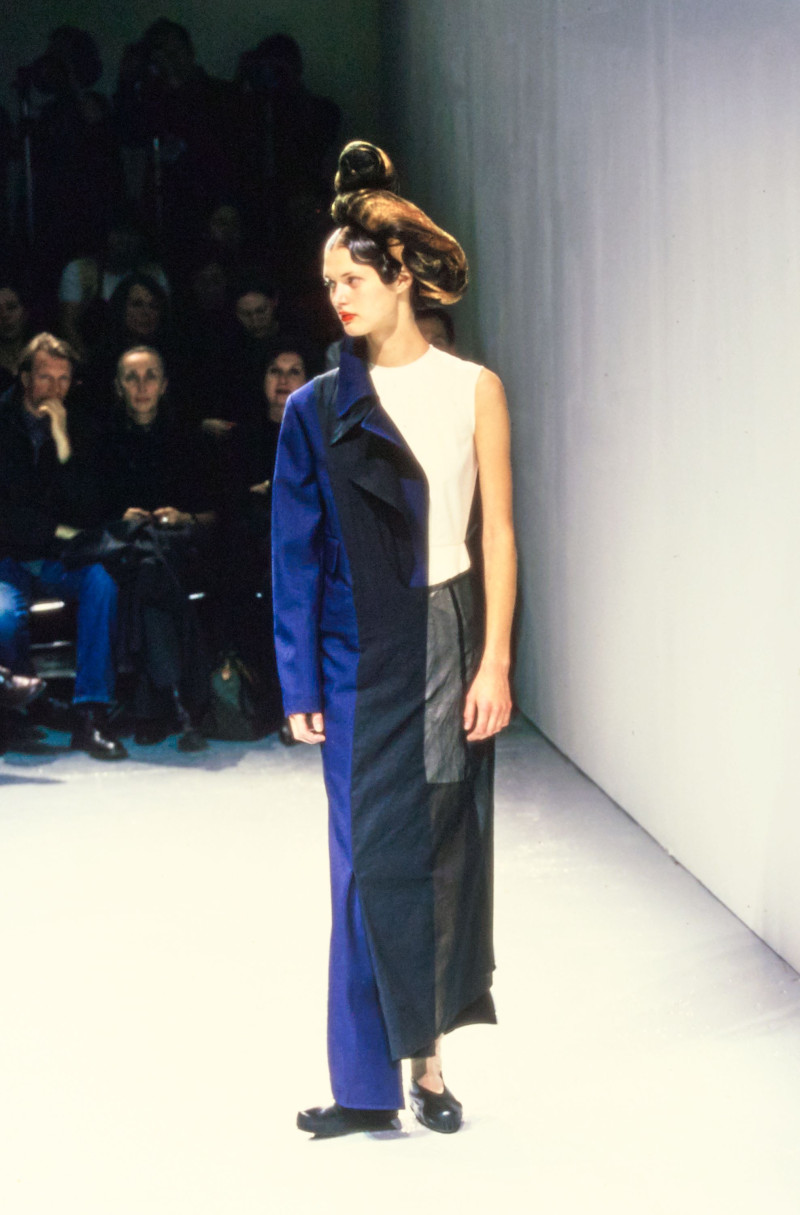 Comme Des Garcons fashion show for Spring/Summer 1999