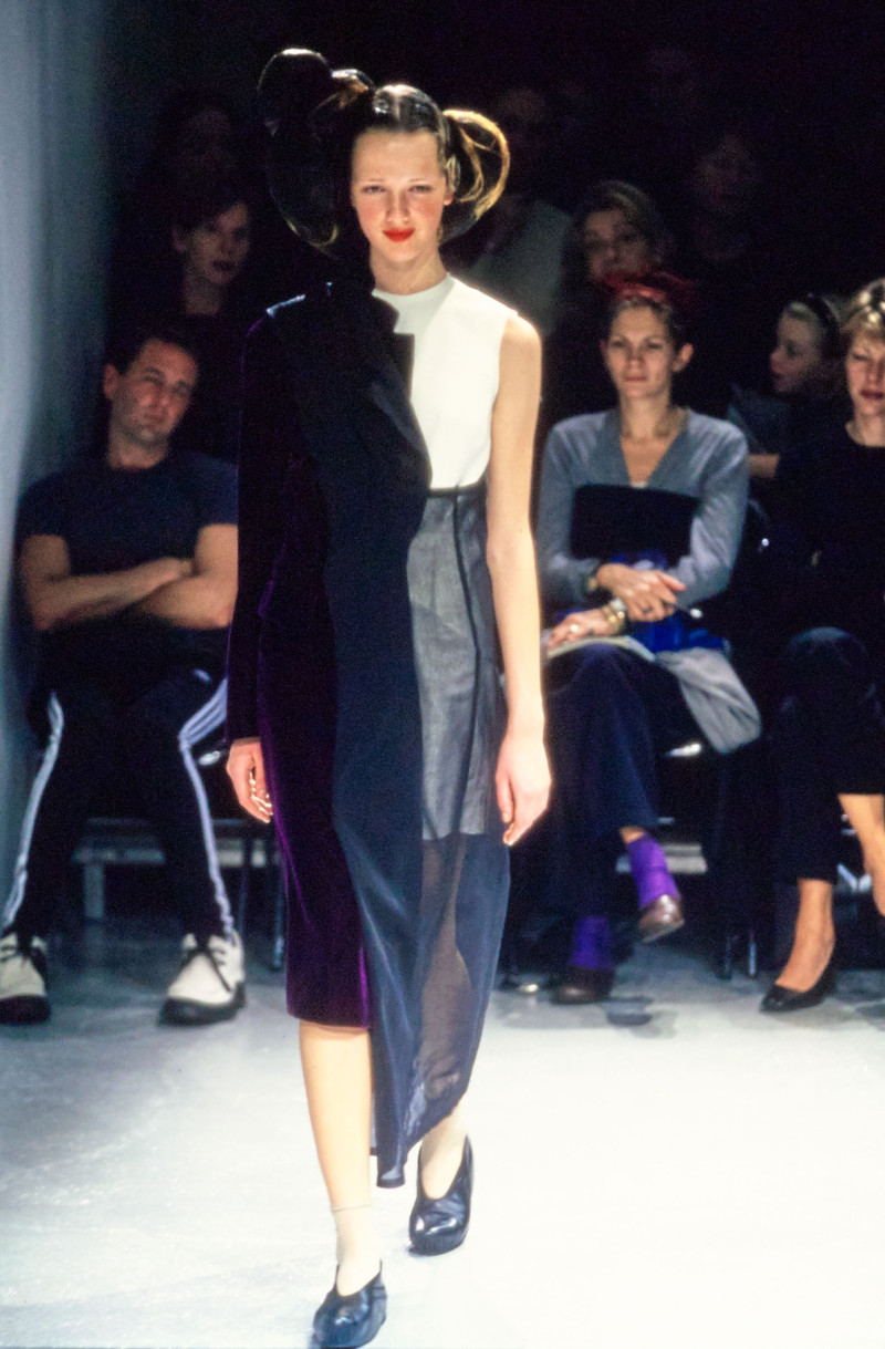 Comme Des Garcons fashion show for Spring/Summer 1999