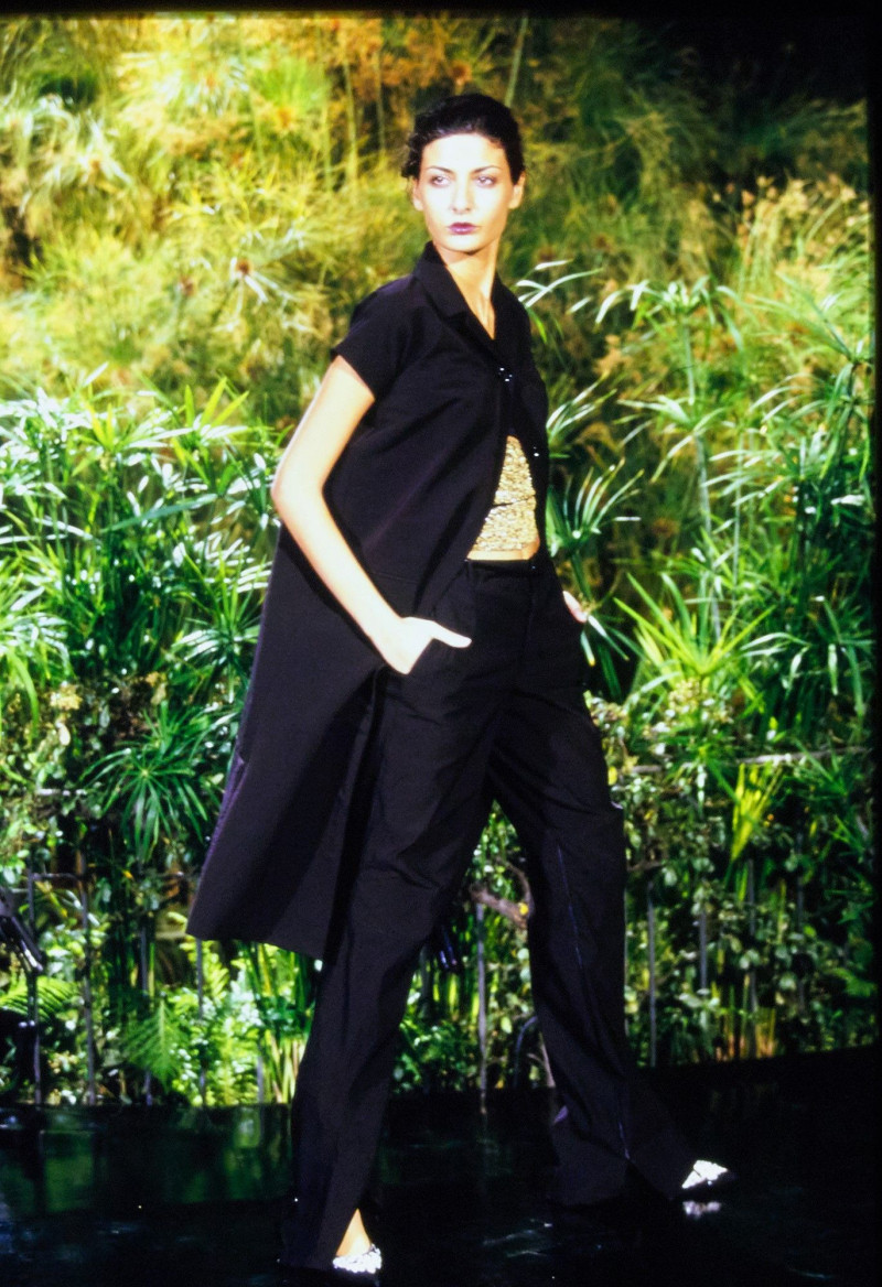 Dolce & Gabbana fashion show for Spring/Summer 1999