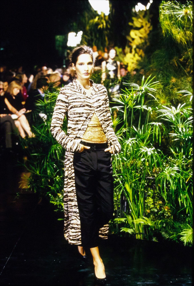 Dolce & Gabbana fashion show for Spring/Summer 1999