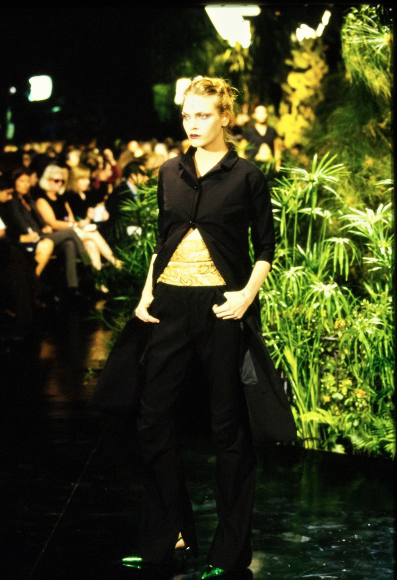 Dolce & Gabbana fashion show for Spring/Summer 1999