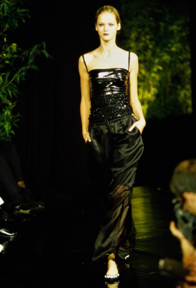 Dolce & Gabbana fashion show for Spring/Summer 1999