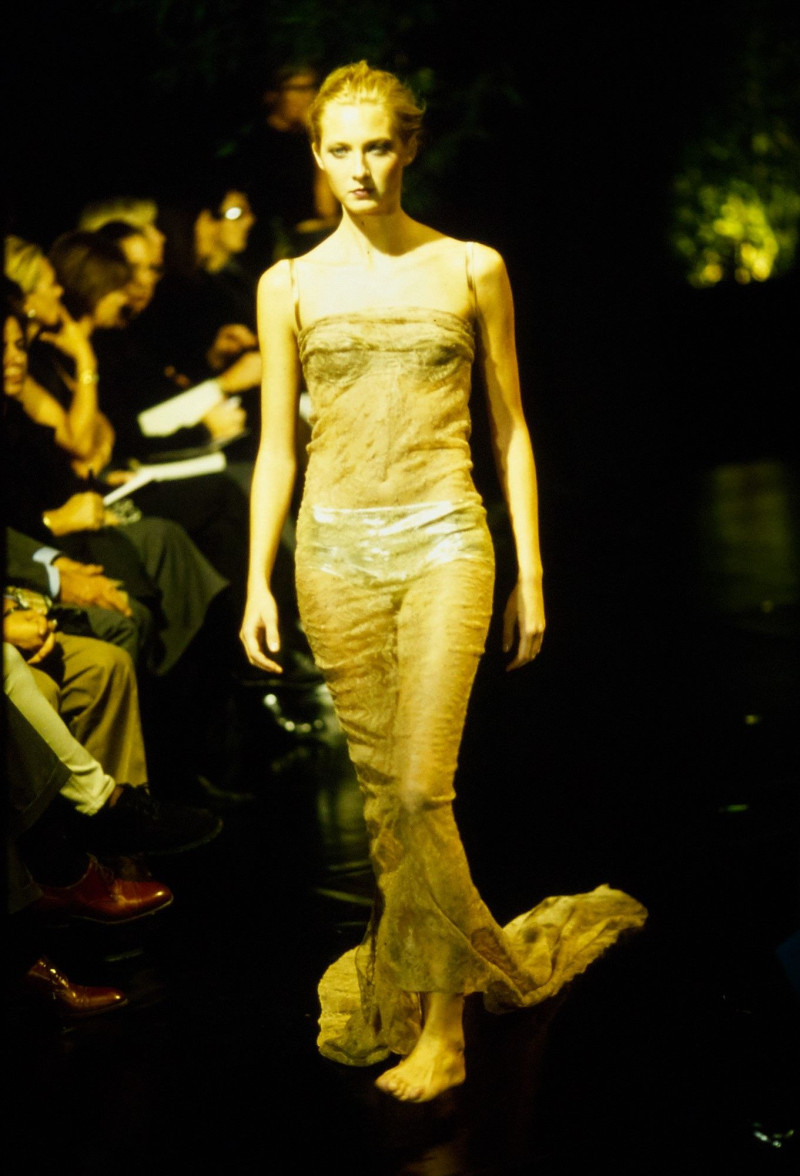 Dolce & Gabbana fashion show for Spring/Summer 1999