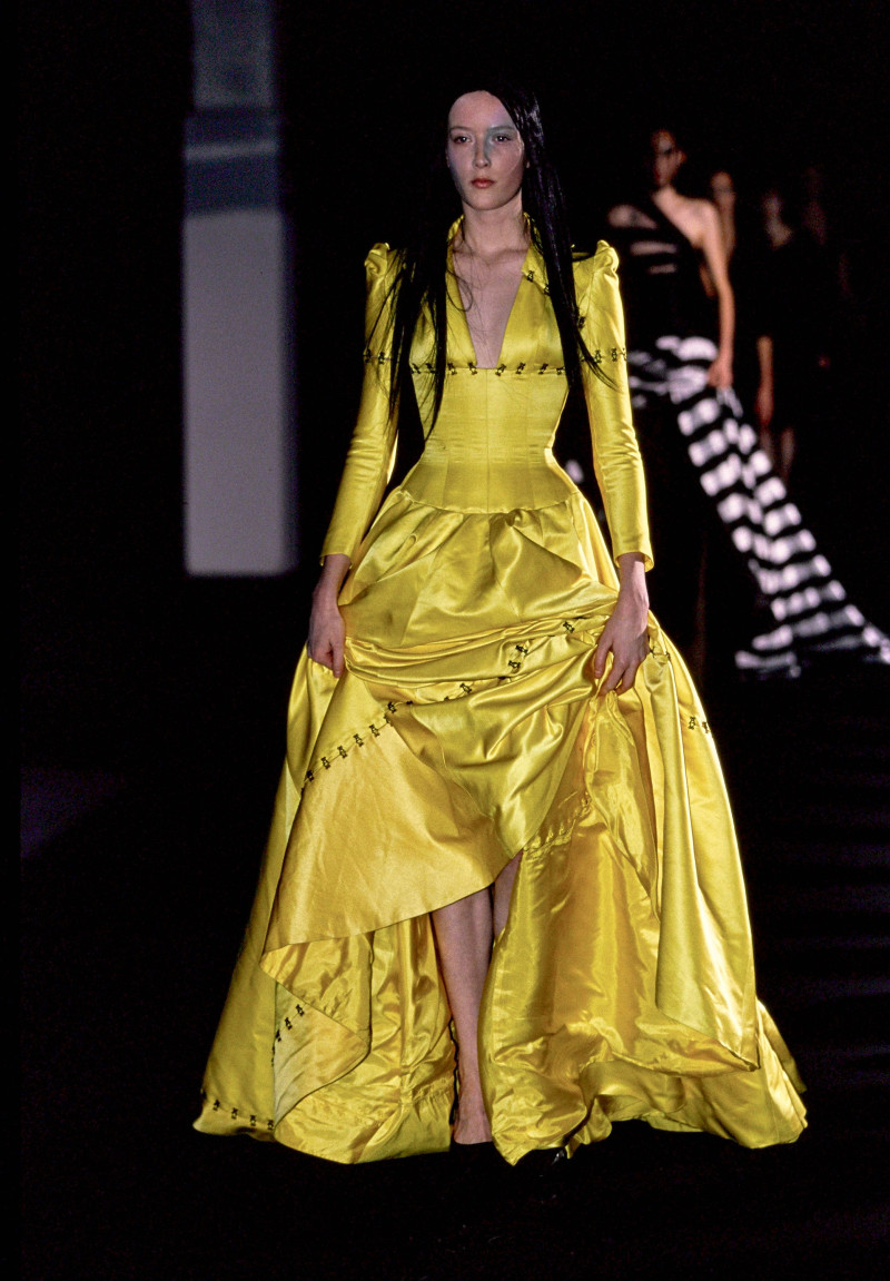 Olivier Theyskens fashion show for Spring/Summer 1999