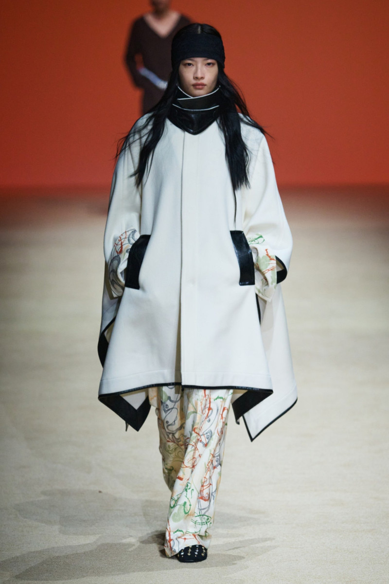 Xu Zhi fashion show for Autumn/Winter 2025