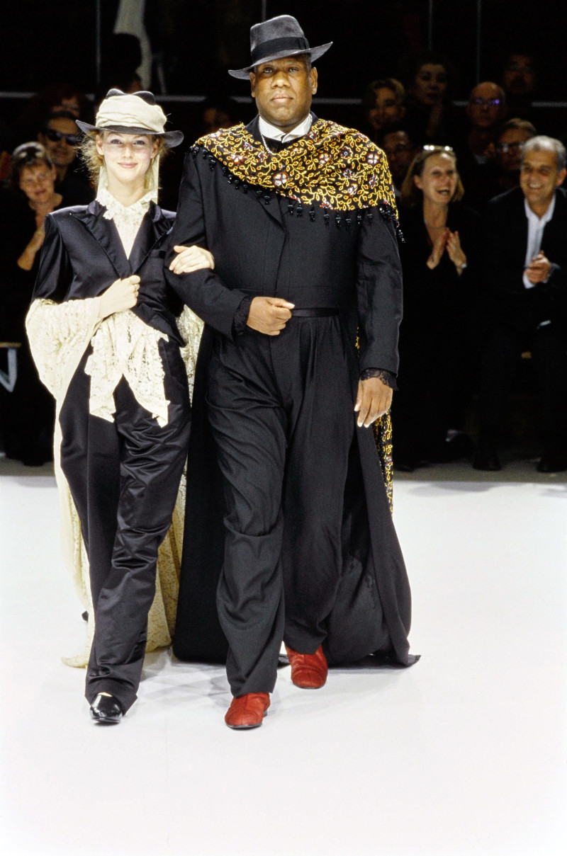 Yohji Yamamoto fashion show for Spring/Summer 1999