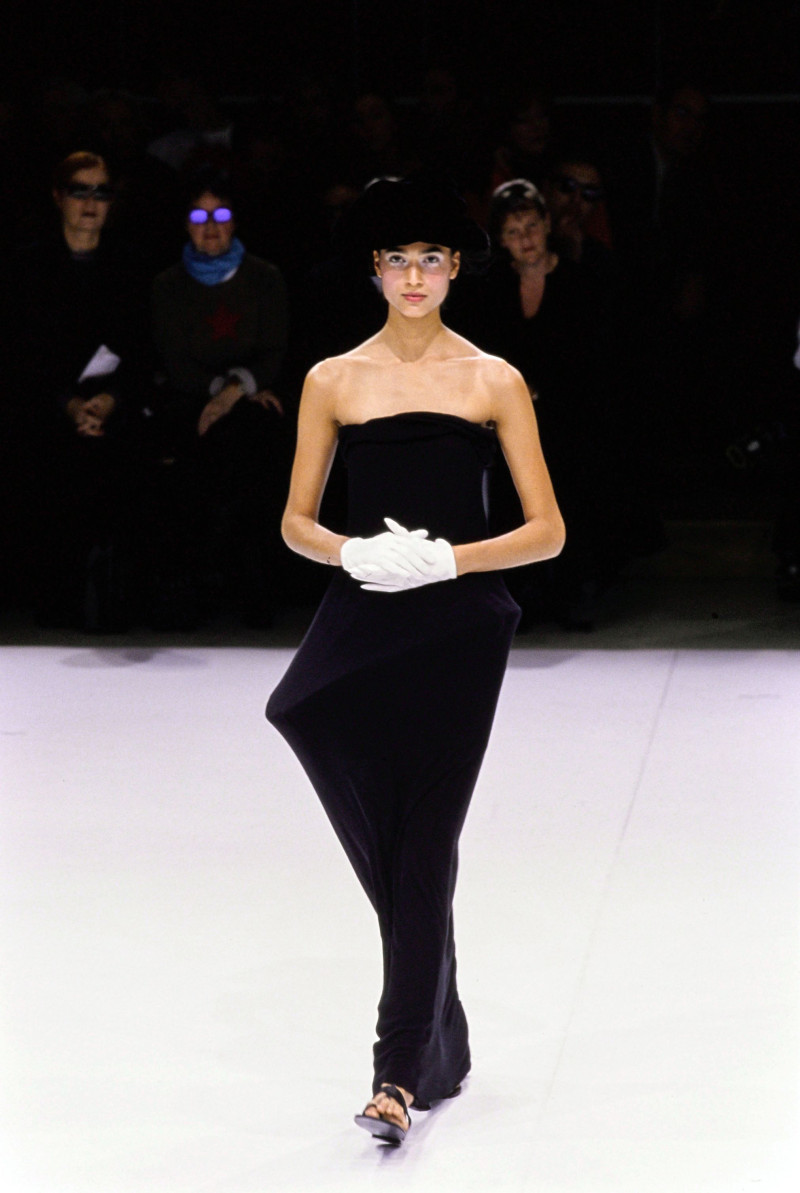 Yohji Yamamoto fashion show for Spring/Summer 1999