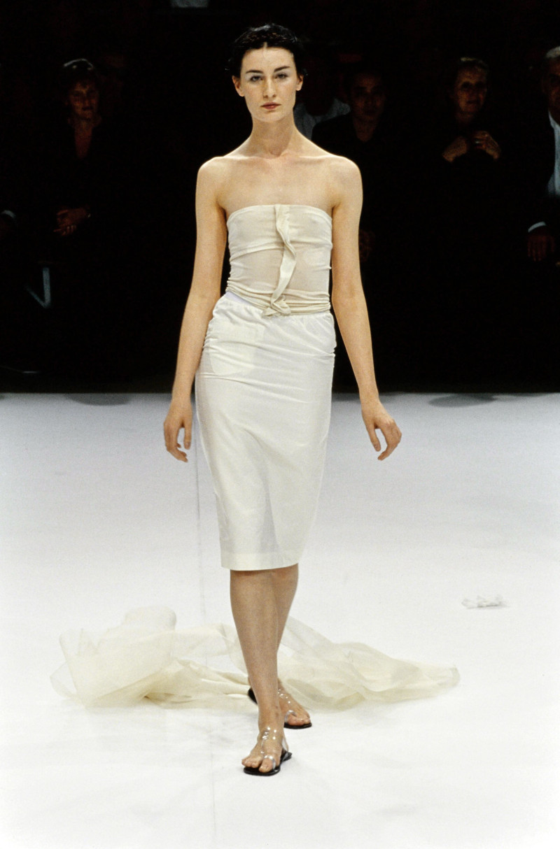 Yohji Yamamoto fashion show for Spring/Summer 1999
