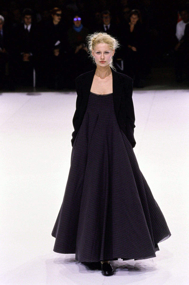 Yohji Yamamoto fashion show for Spring/Summer 1999