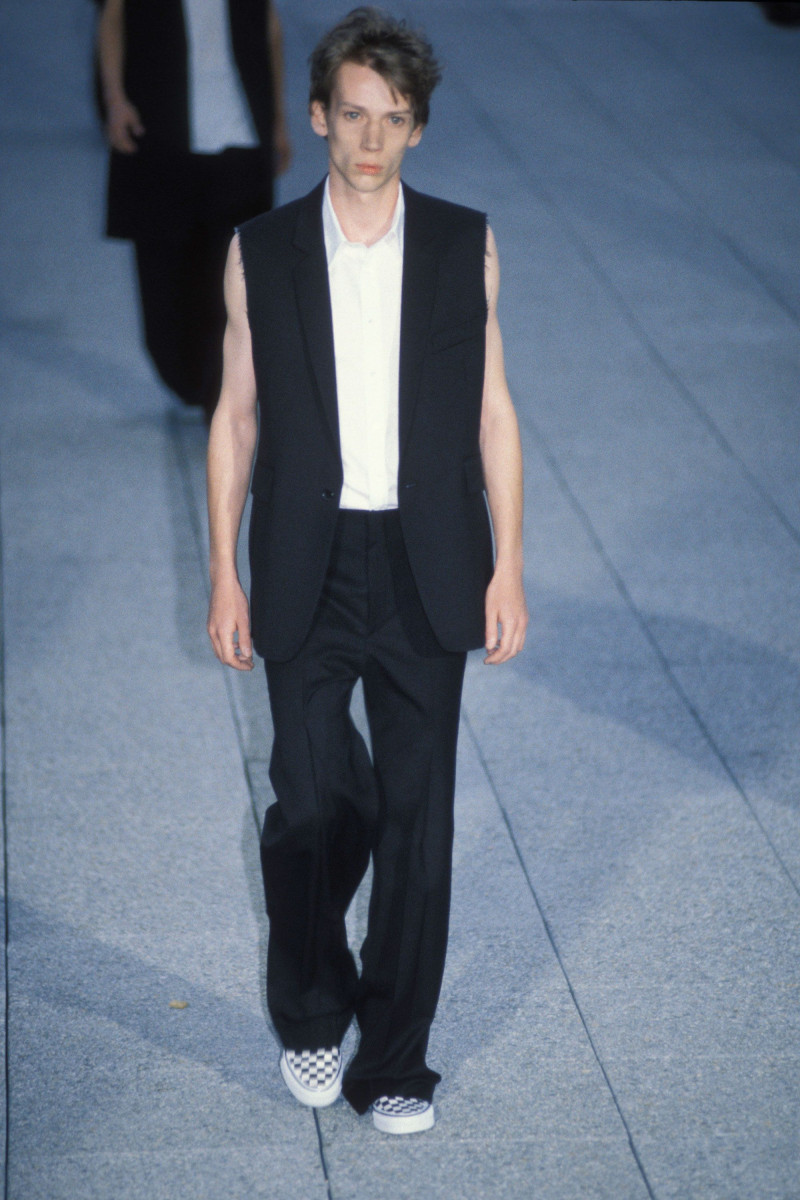 Raf Simons fashion show for Spring/Summer 1999