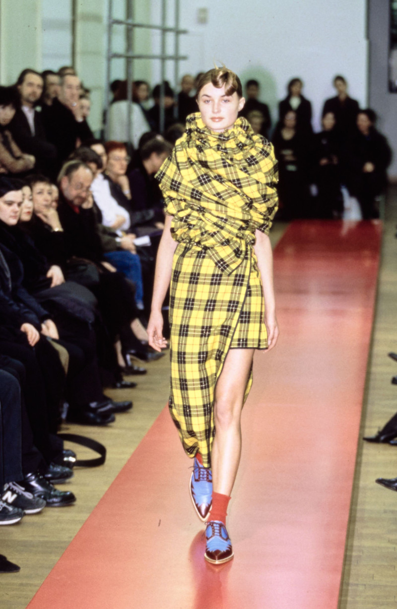 Comme des Garçons fashion show for Autumn/Winter 1999