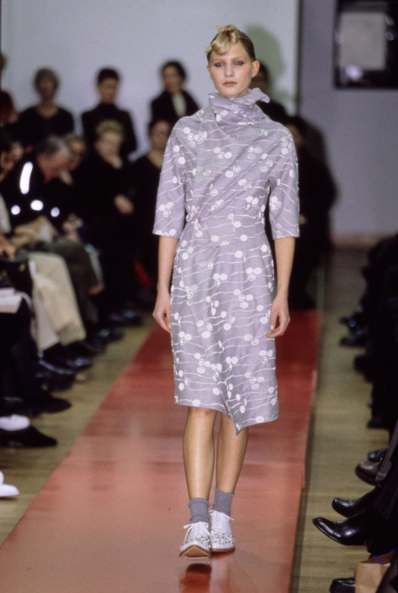 Comme Des Garcons fashion show for Autumn/Winter 1999