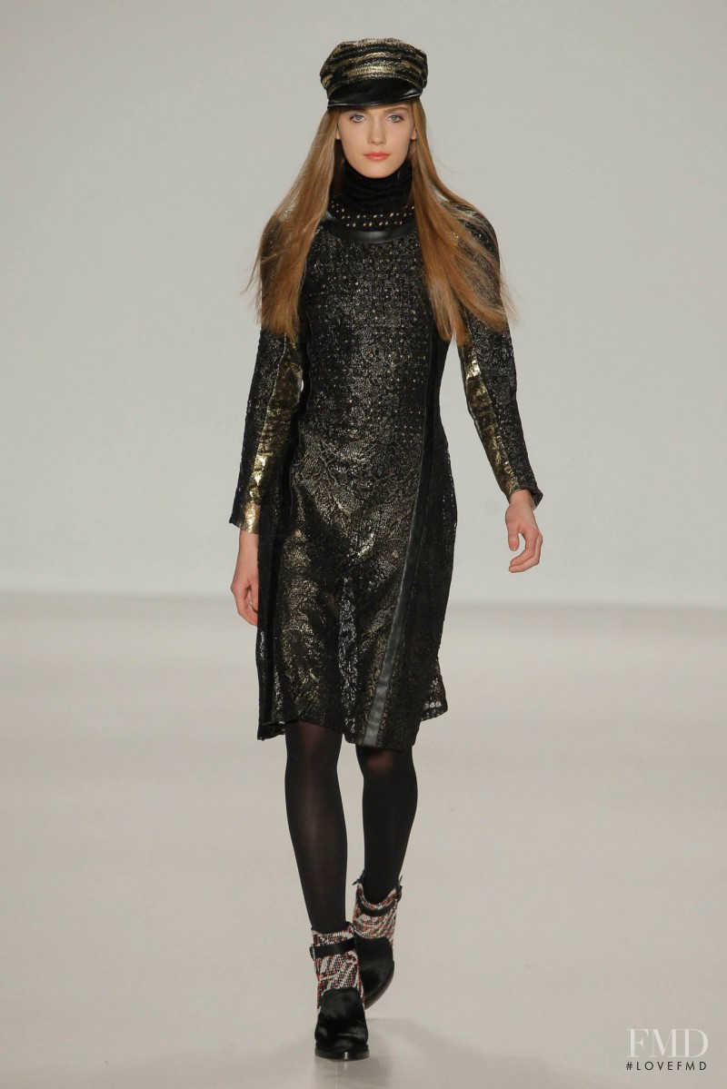 Vera Vavrova featured in  the Custo Barcelona fashion show for Autumn/Winter 2014