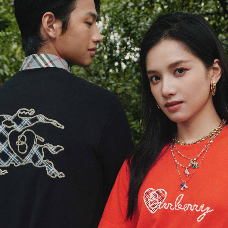 Burberry Chinese Valentine’s Day Collection advertisement for Autumn/Winter 2025