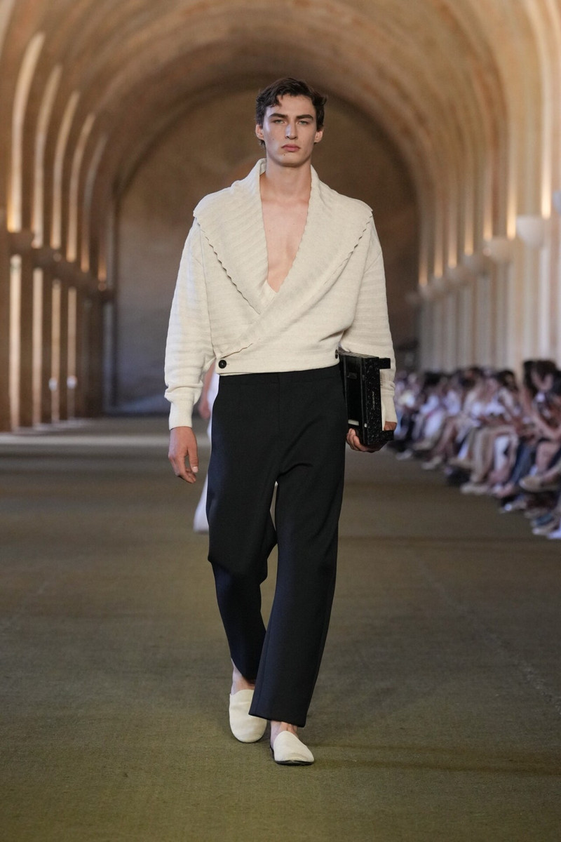 Jacquemus fashion show for Spring/Summer 2026