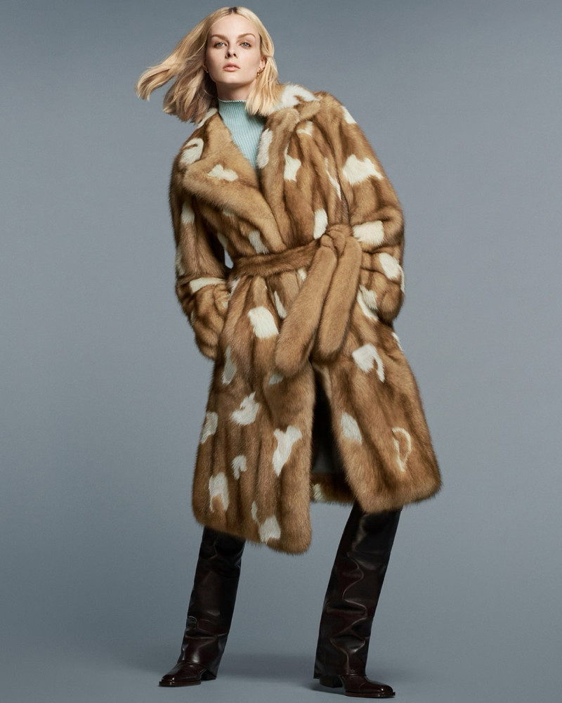 Aylah Peterson featured in  the Fendi Fur Atelier advertisement for Pre-Fall 2024