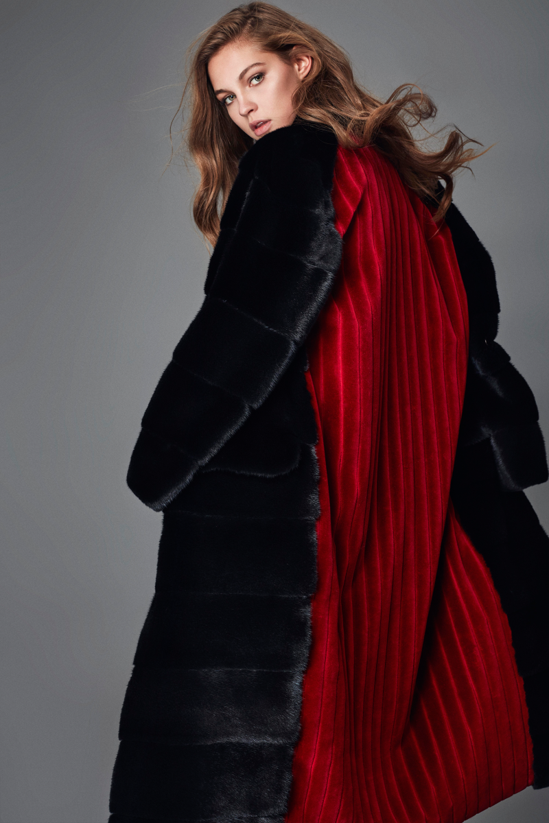 Daria Mikolajczak featured in  the Punto Collection lookbook for Winter 2017