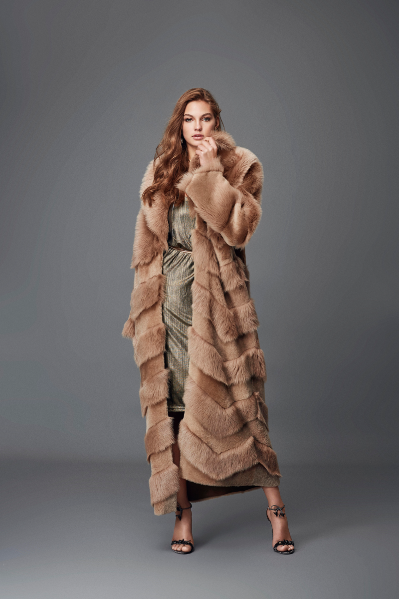Daria Mikolajczak featured in  the Punto Collection lookbook for Winter 2017