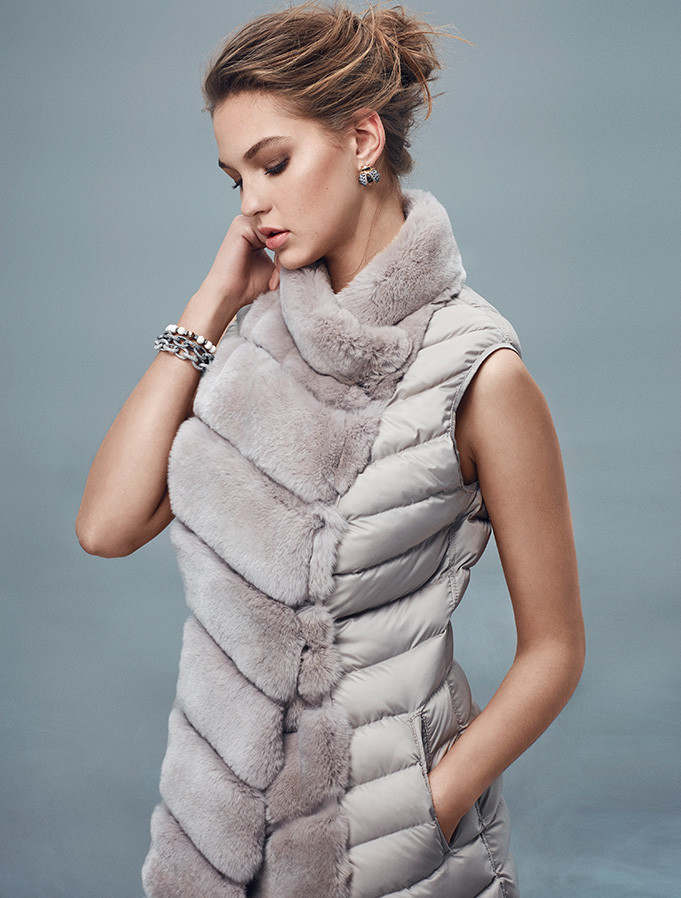 Daria Mikolajczak featured in  the Punto Collection lookbook for Winter 2017