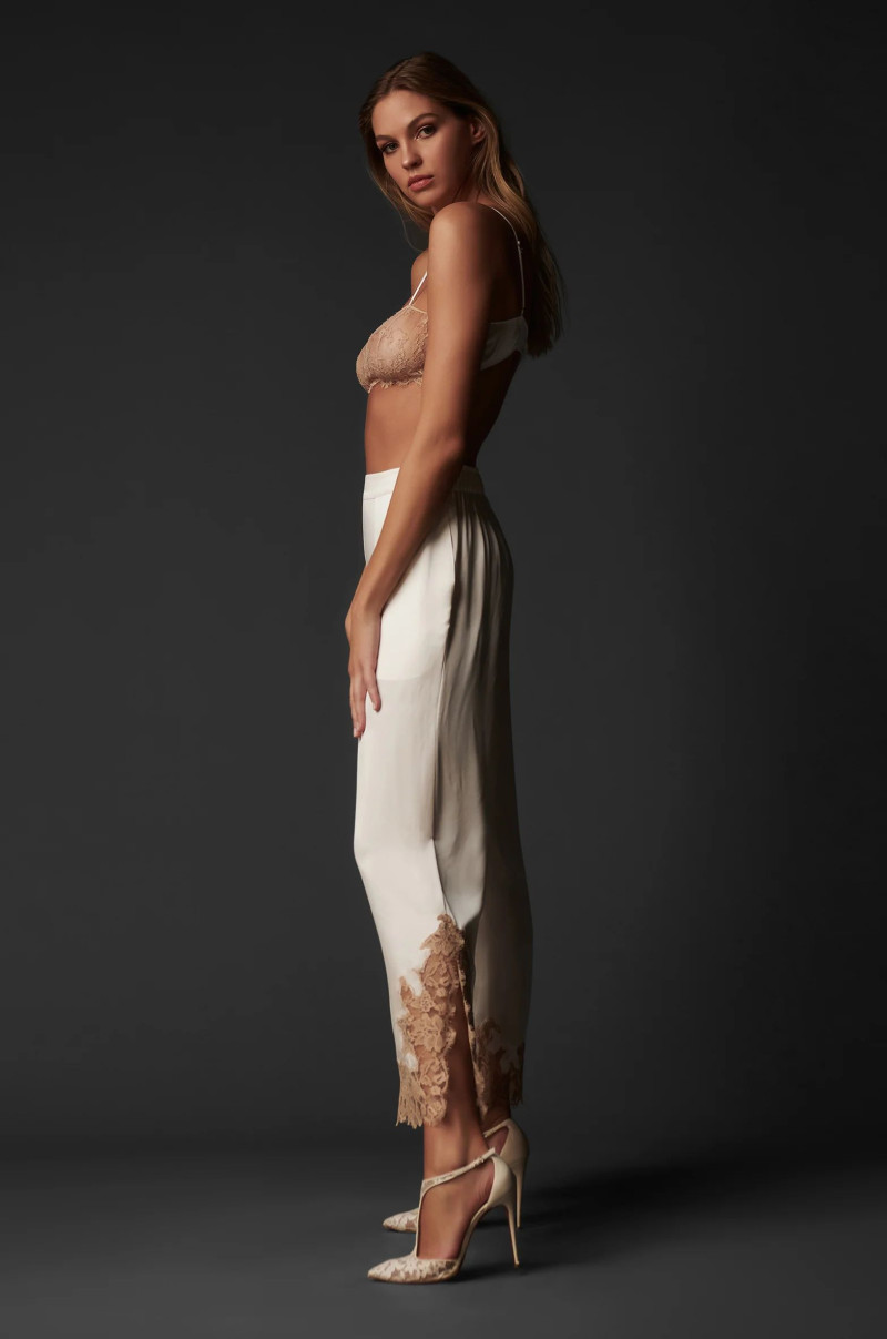 Daria Mikolajczak featured in  the Kiki de Montparnasse Bridal catalogue for Holiday 2023