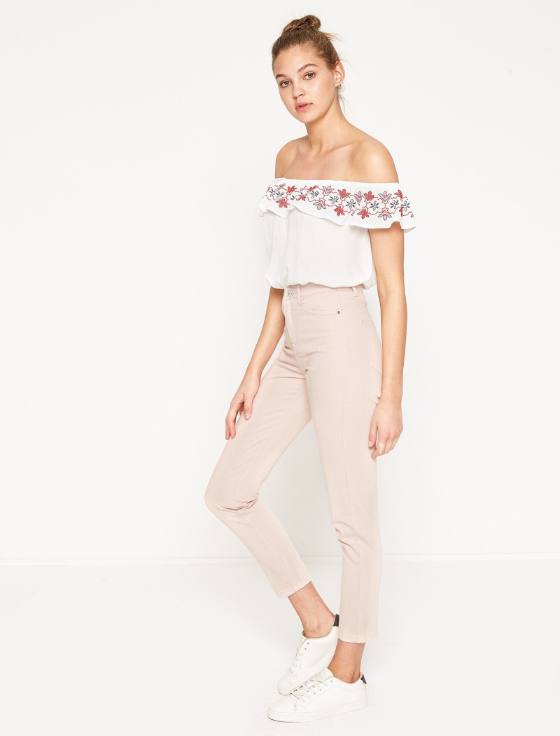 Daria Mikolajczak featured in  the Koton catalogue for Spring/Summer 2024