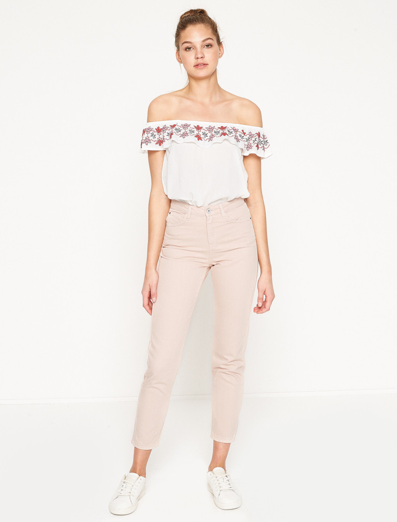Daria Mikolajczak featured in  the Koton catalogue for Spring/Summer 2024