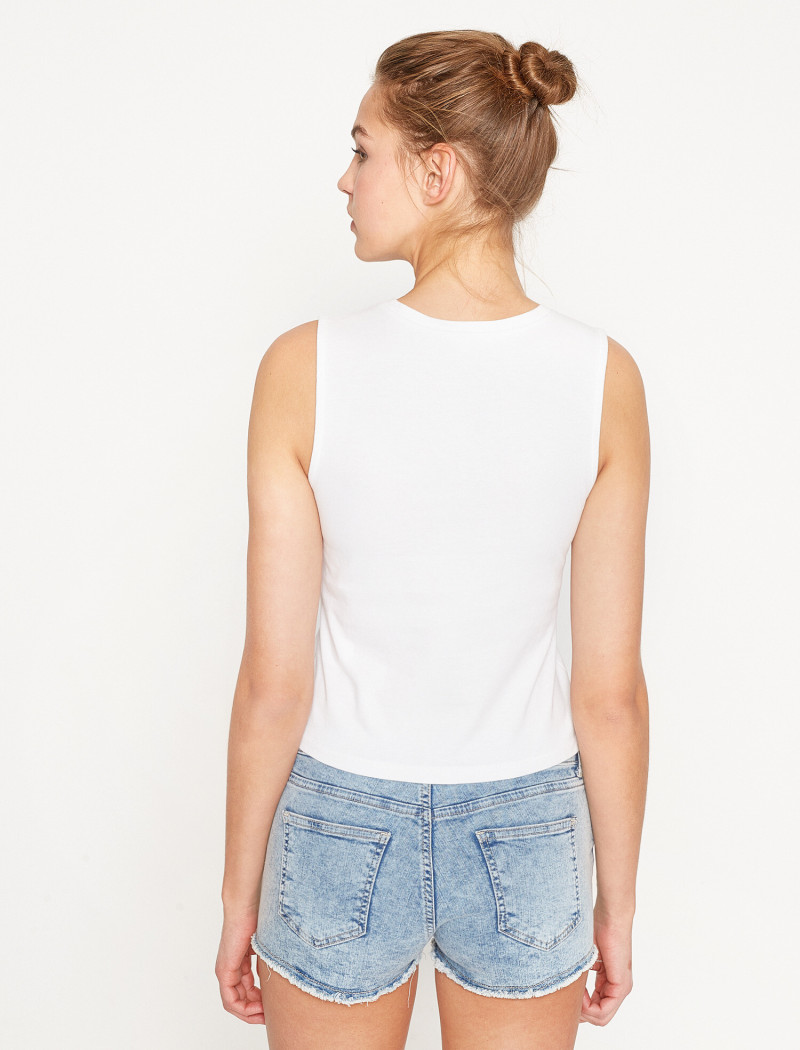 Daria Mikolajczak featured in  the Koton catalogue for Spring/Summer 2024