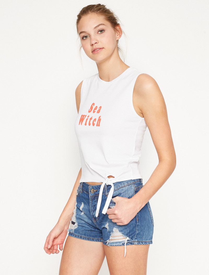 Daria Mikolajczak featured in  the Koton catalogue for Spring/Summer 2024