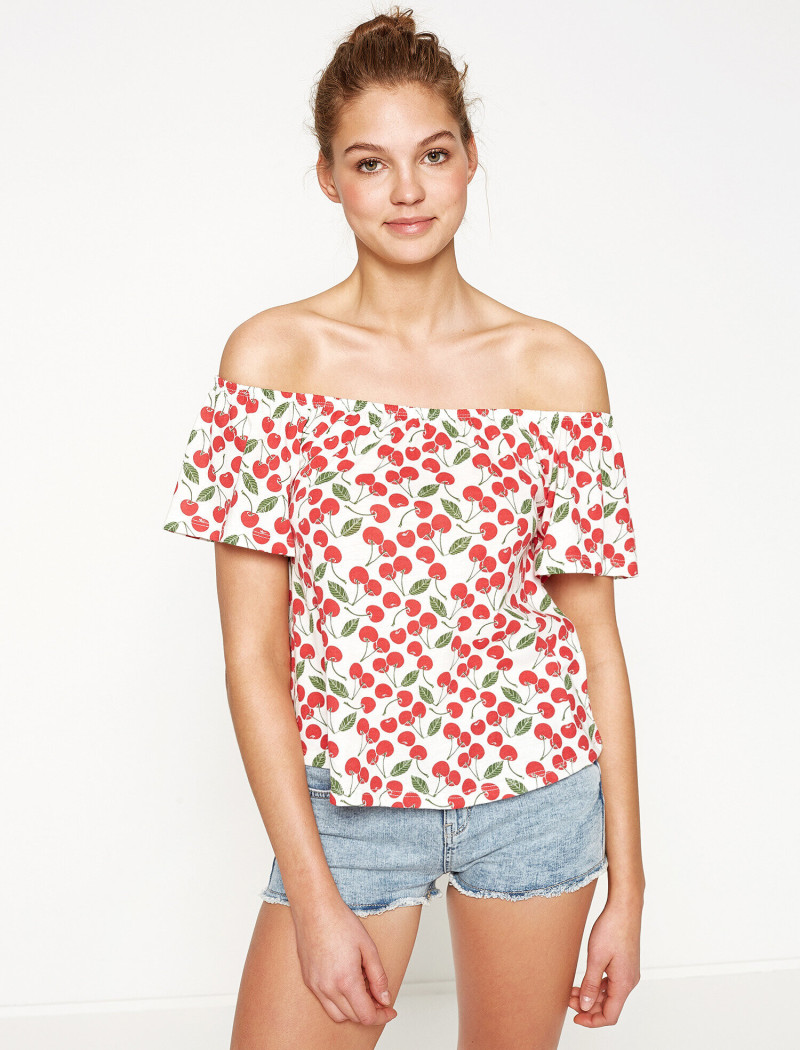 Daria Mikolajczak featured in  the Koton catalogue for Spring/Summer 2024