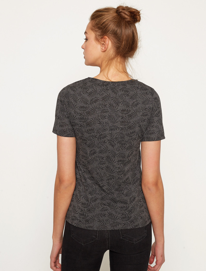Daria Mikolajczak featured in  the Koton catalogue for Spring/Summer 2024