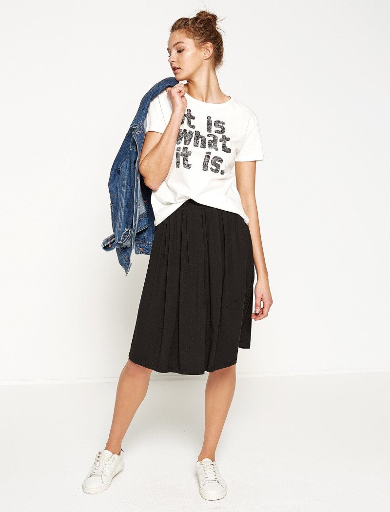 Daria Mikolajczak featured in  the Koton catalogue for Spring/Summer 2024