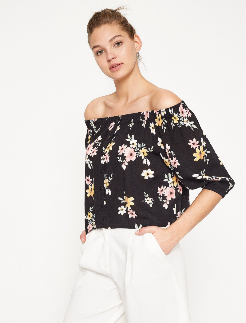 Daria Mikolajczak featured in  the Koton catalogue for Spring/Summer 2024