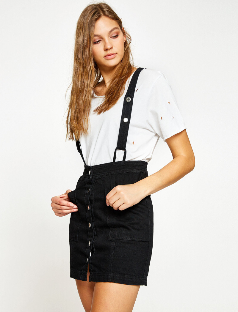 Daria Mikolajczak featured in  the Koton catalogue for Spring/Summer 2024