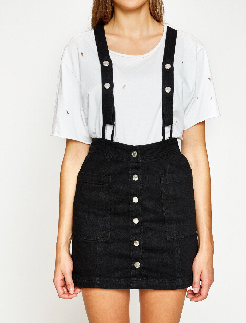 Daria Mikolajczak featured in  the Koton catalogue for Spring/Summer 2024