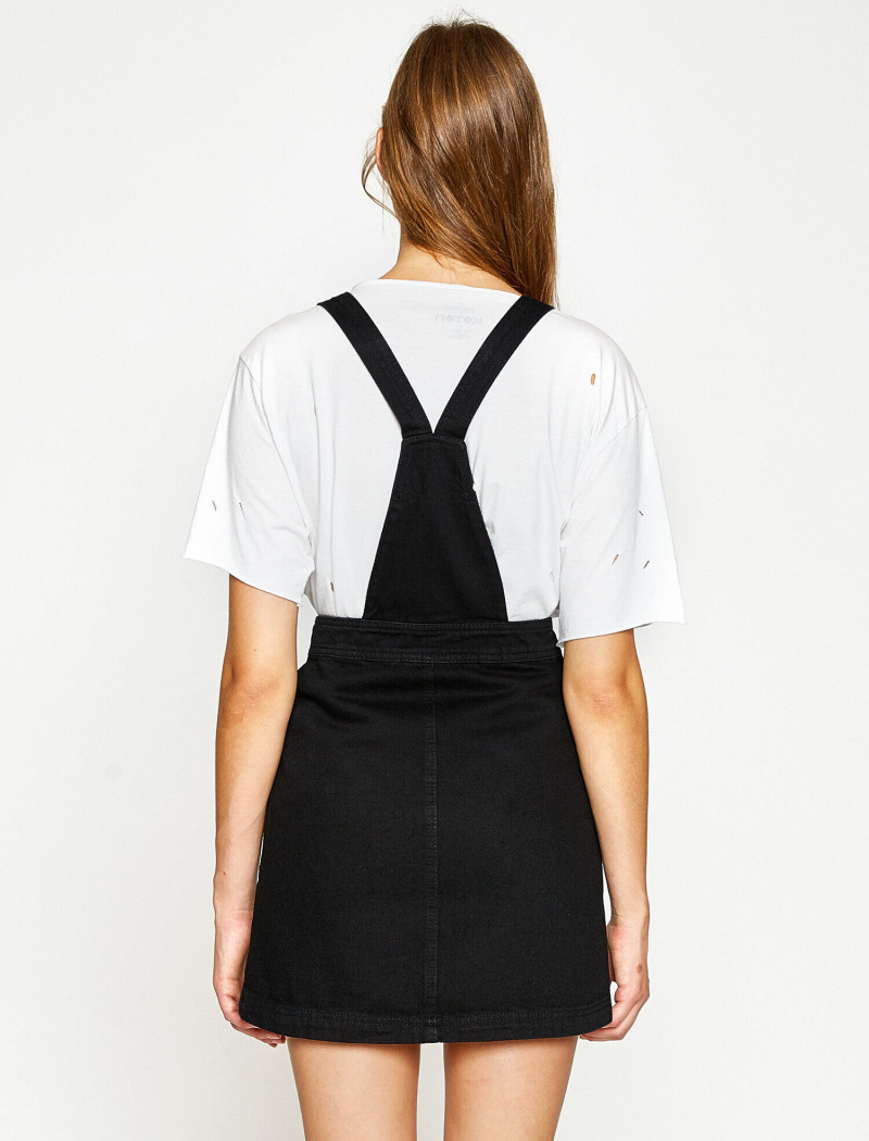 Daria Mikolajczak featured in  the Koton catalogue for Spring/Summer 2024