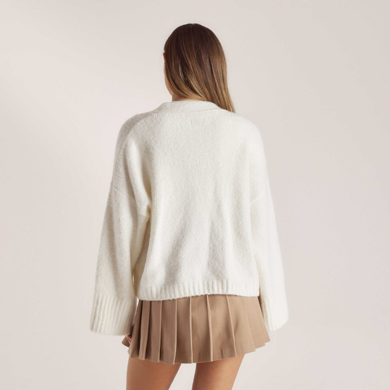 Nicola Cavanis featured in  the Lounge lookbook for Holiday 2024