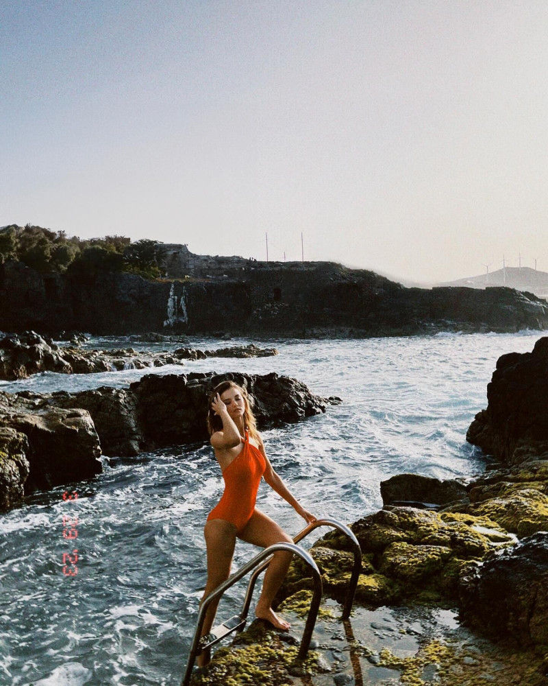 Nicola Cavanis featured in  the Ysabel Mora advertisement for Spring/Summer 2024