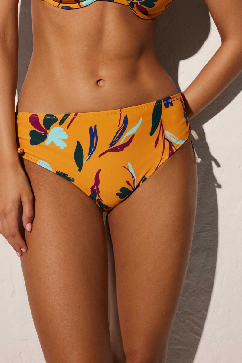 Nicola Cavanis featured in  the Ysabel Mora catalogue for Spring/Summer 2024