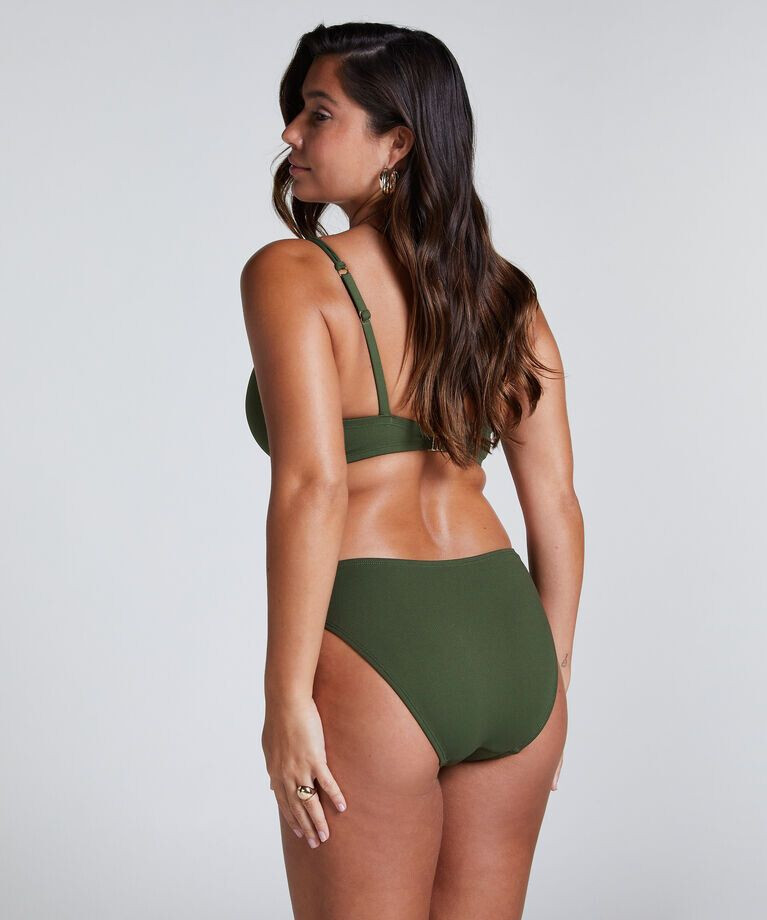 Carminho Sousa Guedes featured in  the Hunkemoller catalogue for Summer 2025