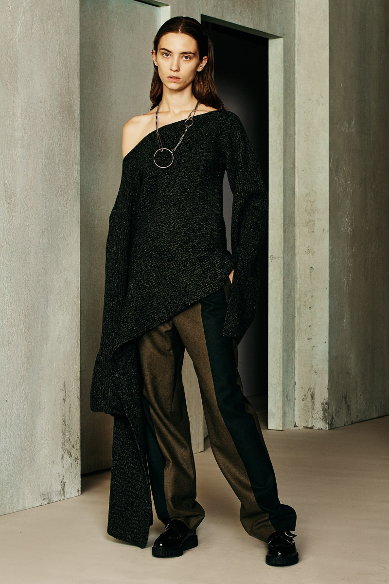 Cleo Cwiek featured in  the Ji Oh fashion show for Autumn/Winter 2016