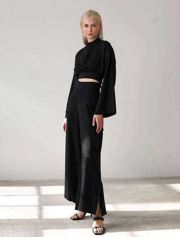 Karoline Seul featured in  the Poesie by Julie advertisement for Resort 2023