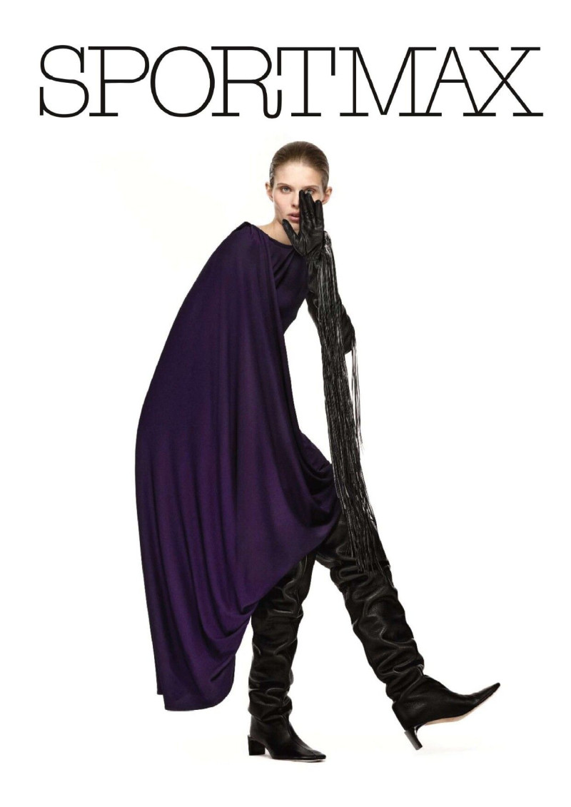 Ida Heiner featured in  the Sportmax advertisement for Autumn/Winter 2025