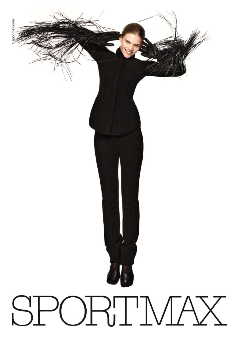 Ida Heiner featured in  the Sportmax advertisement for Autumn/Winter 2025
