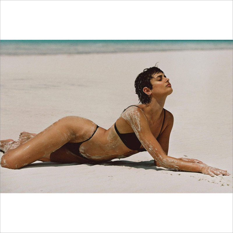 Taylor Hill featured in  the Lavarice lookbook for Summer 2024